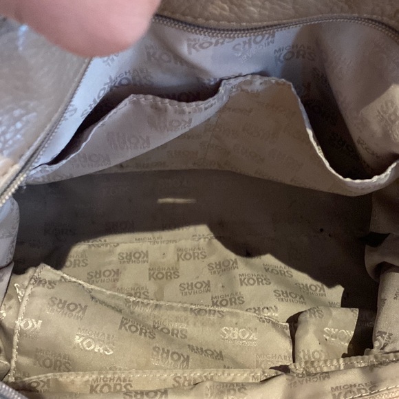 Michael Kors boho chic bag in great condition - Picture 7 of 13
